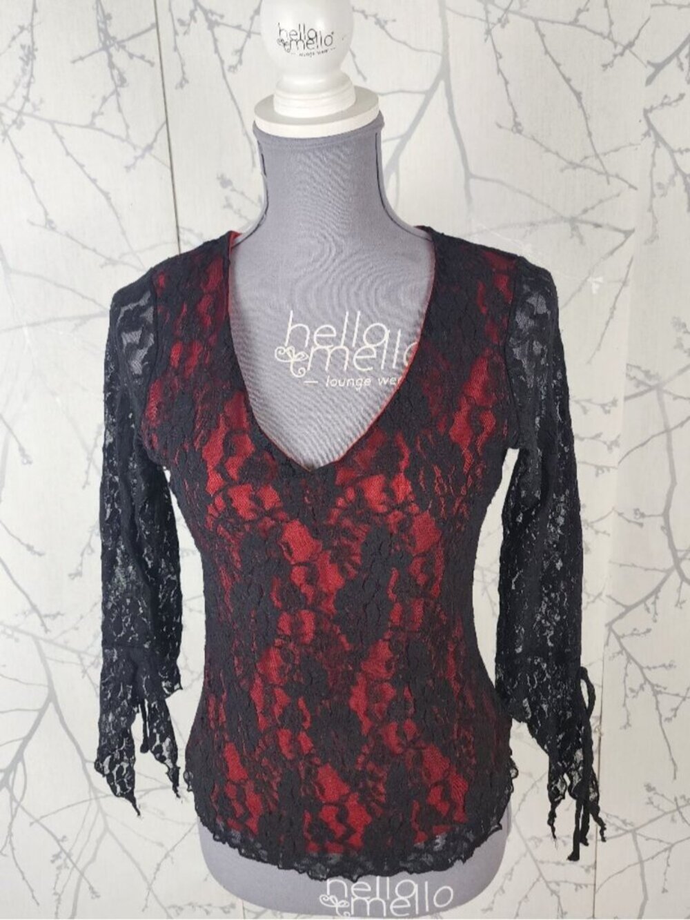 Le Chateau VTG Black Lace Overlay V-Neck Y2K Top